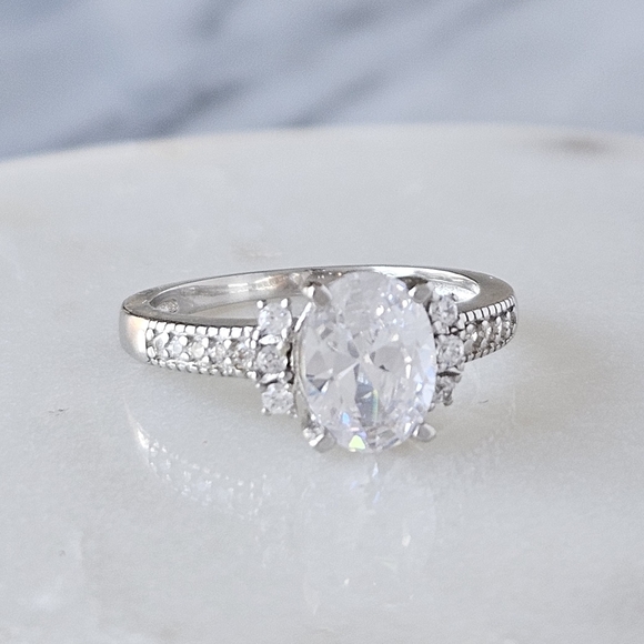 Oval Cut Classic Style Ring, 925 Sterling Silver - Picture 7 of 9